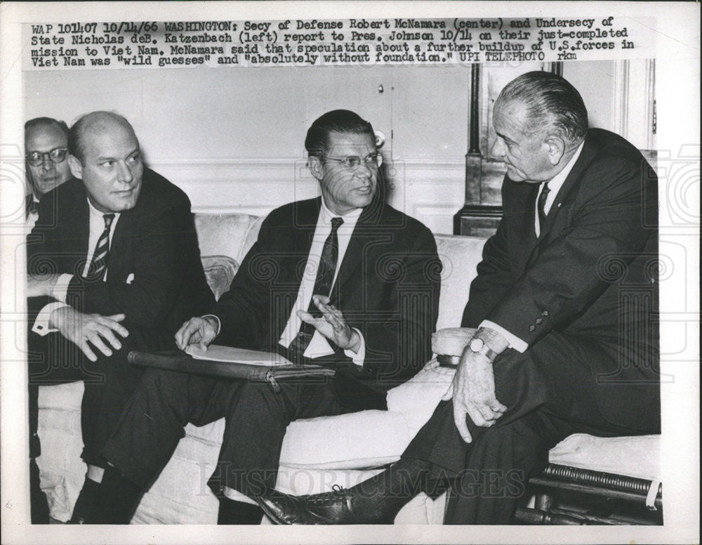 1966 Press Photo Robert McNamara American Business Executive Defense Secretary - Historic Images