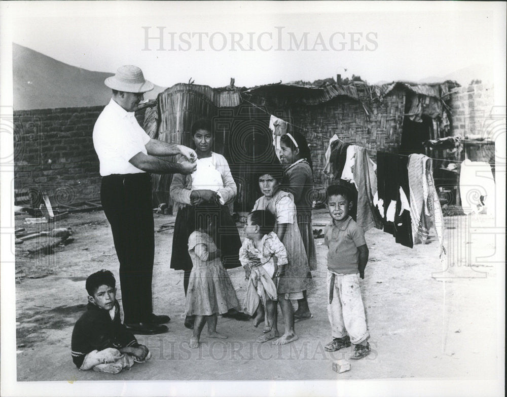 1967 Press Photo Monsignor John McNabb Chulucanas Mission - Historic Images