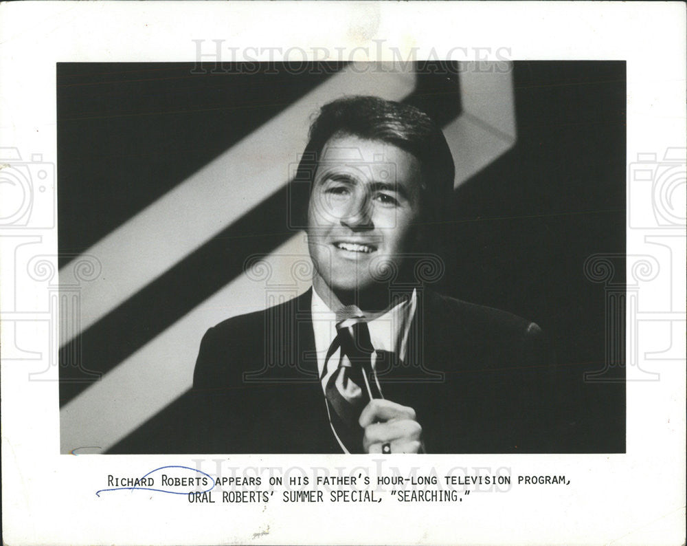 1977 Press Photo Richard Roberts American Television Program Host Chicago Ill - Historic Images