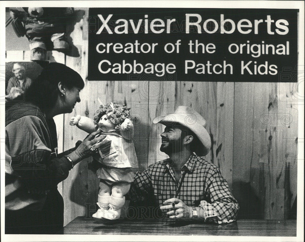 1985 Press Photo Xavier Roberts Creator Cabbage Patch Doll
