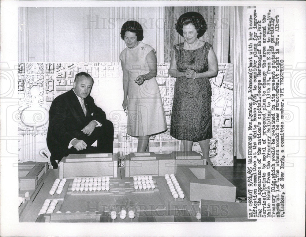 1965 Press Photo Mrs Lyndon B Johnson First Lady America - Historic Images