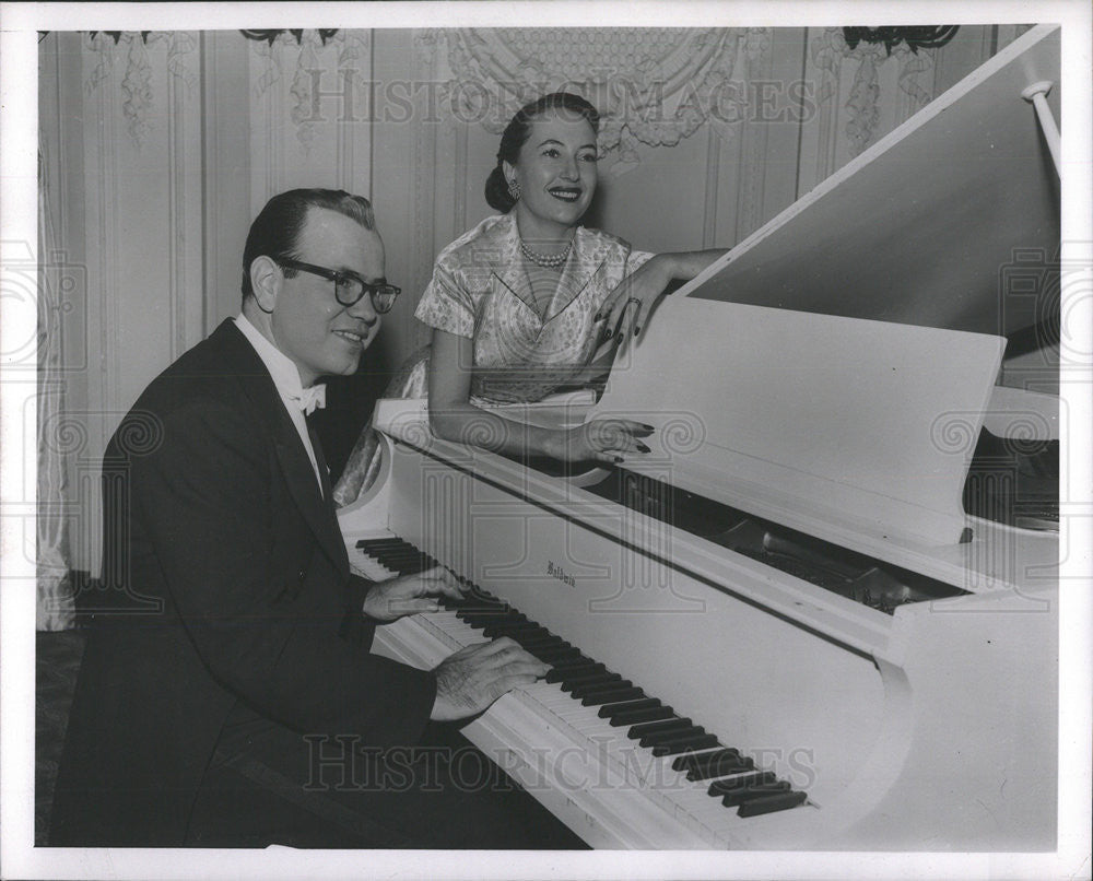 1950 Press Photo Dick LaSalle Pianist Composer Condutor - Historic Images