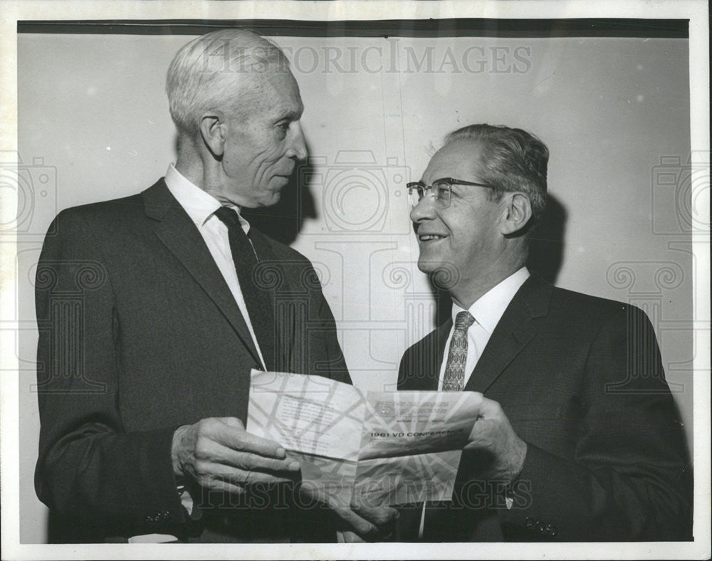 1961 Press Photo Dr Evan Thomas  and Dr Norman Rose, - Historic Images