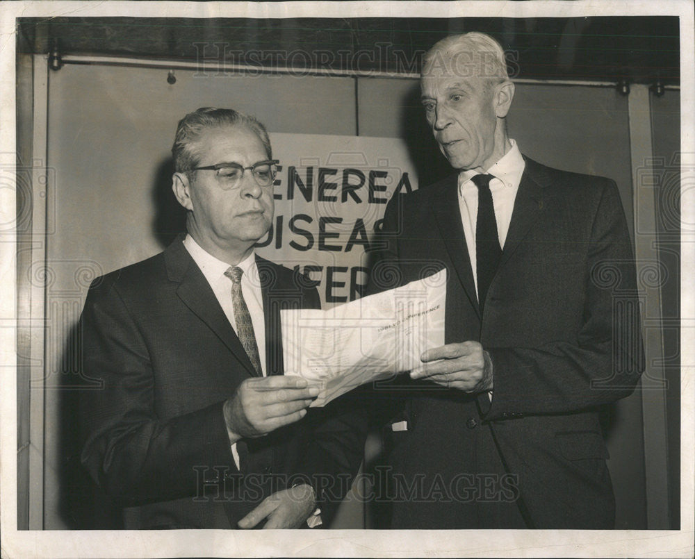 1961 Press Photo Dr. Norman Rose chief Bureau Epidemiology consultant Thomas - Historic Images