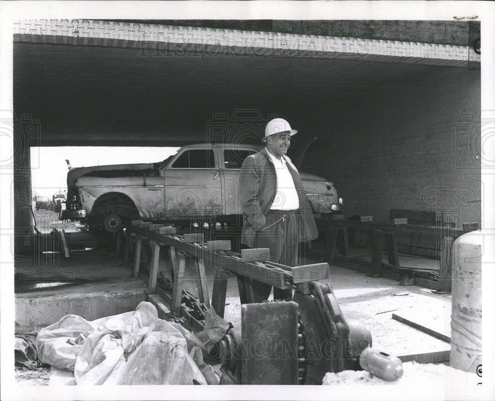 1961 Press Photo Nate Rose President At Back End Incinerator At Iron Industries - Historic Images