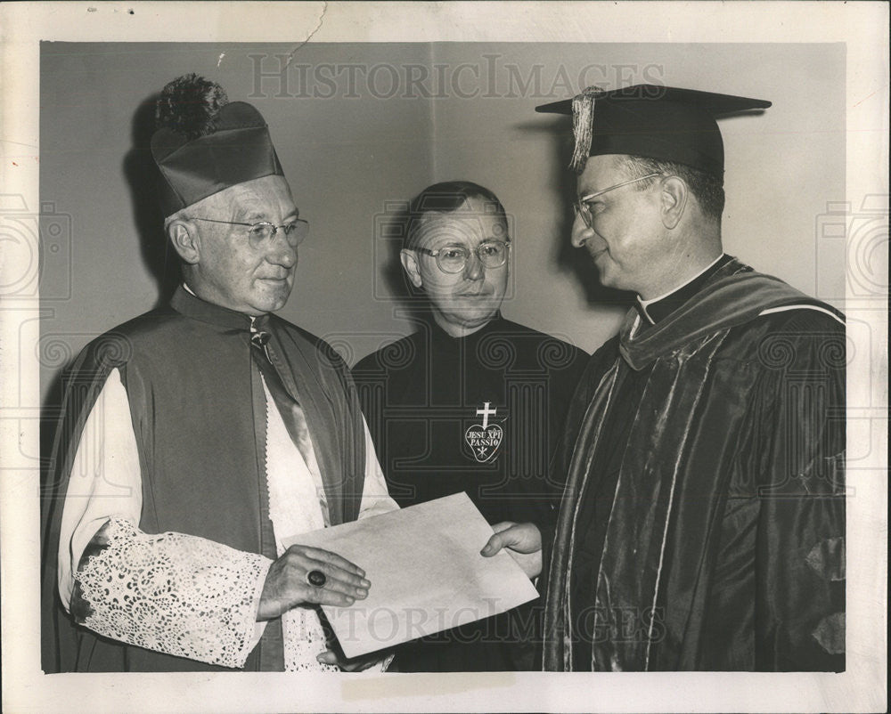 1954 Press Photo BISHOP MARTIN D. MCNAMARA AMERICAN CLERGYMAN ROMAN CATHOLIC - Historic Images