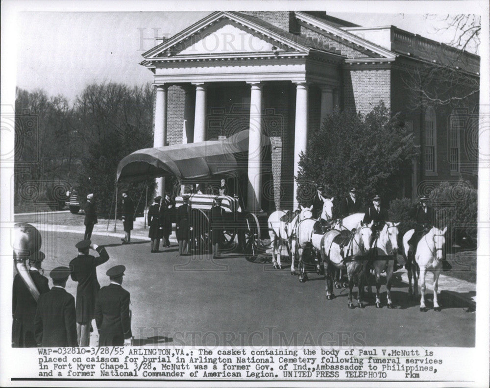 1955 Press Photo Casket of Paul McNutt on caisson at Arlington Natl - Historic Images