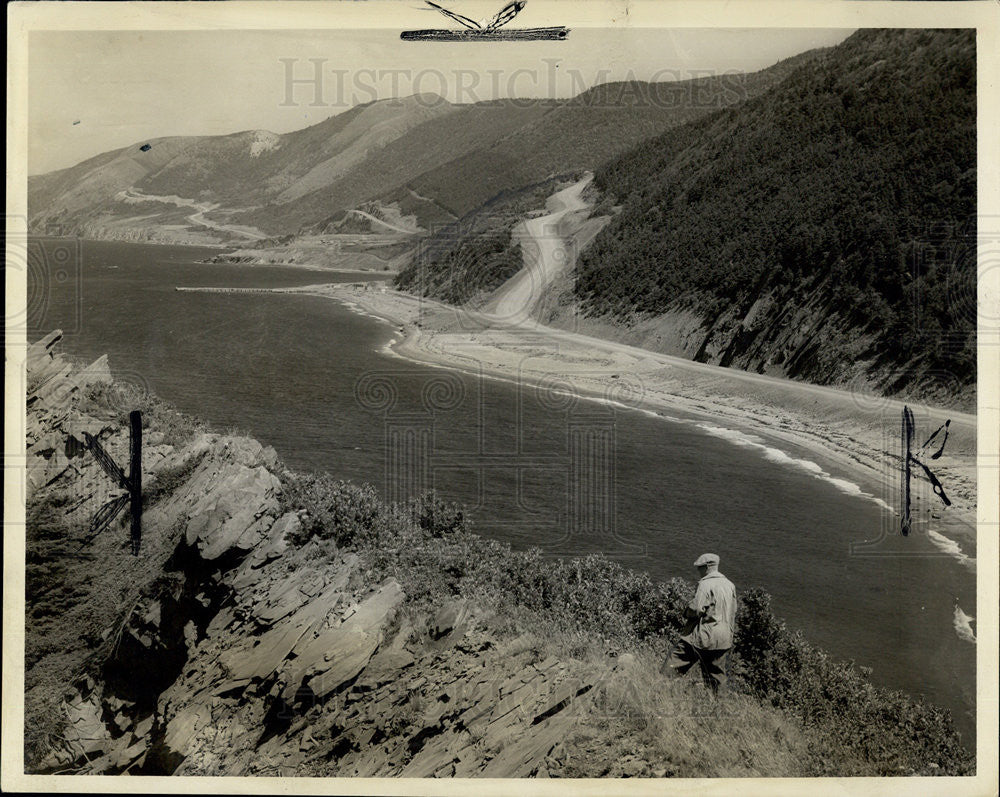 1960 Press Photo Nova Scotia&#39;s Cabot Trail on the coastline - Historic Images