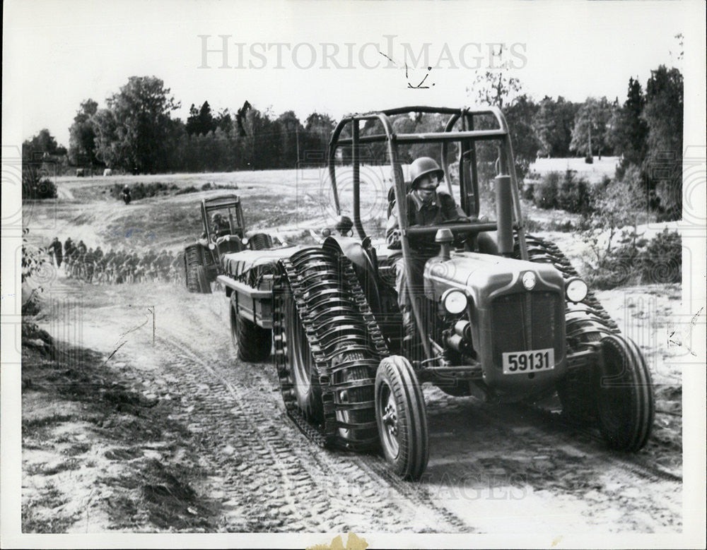 1959 Press Photo Norwegian Infantry Battalion Testing Tractors for War Use - Historic Images