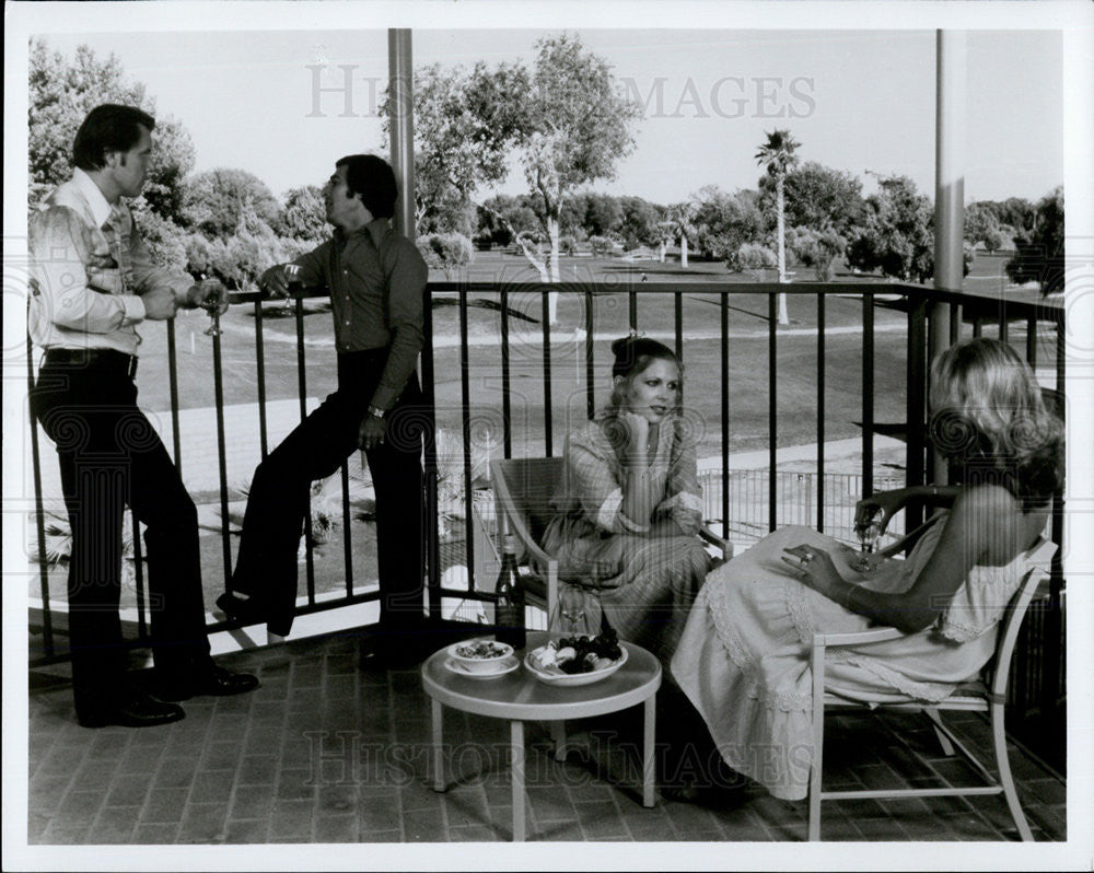 Press Photo Pretty People Relaxing at The Golf Course - Historic Images