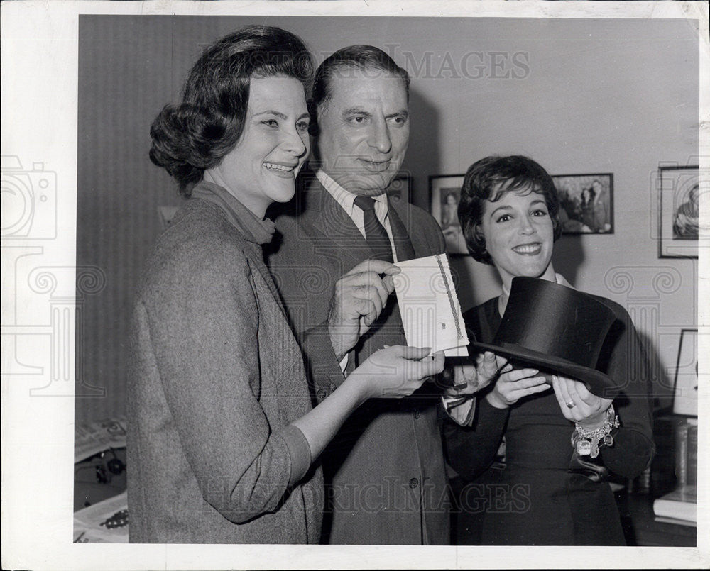 1961 Press Photo Mrs Burton Grenrock, Irv Kupcinet &amp; Mrs Sherman Garfield - Historic Images