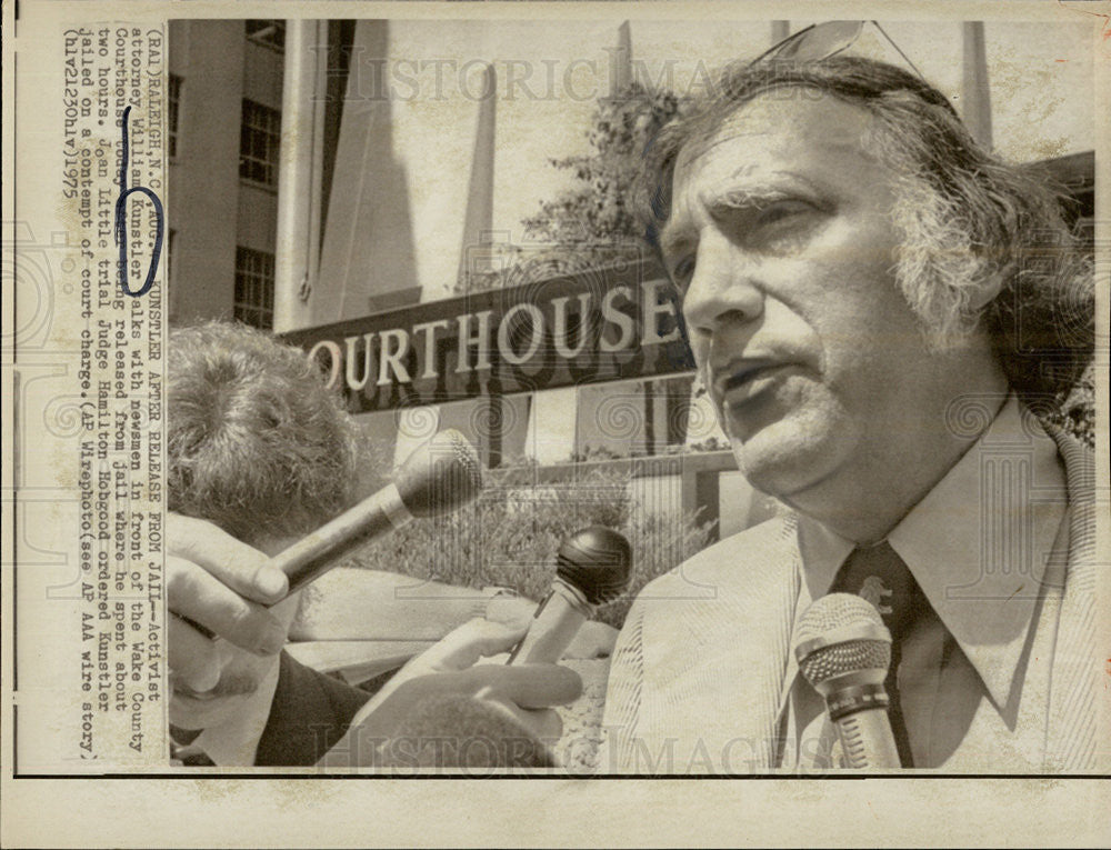 1975 Press Photo Activist Attorney William Kunstler - Historic Images