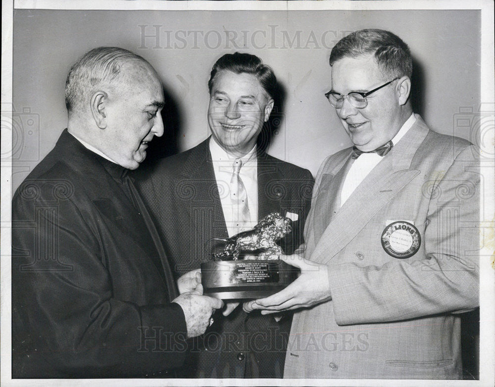 1954 Press Photo Bishop Bernard Shiel, George Reithal Jr, Henry Krueger - Historic Images