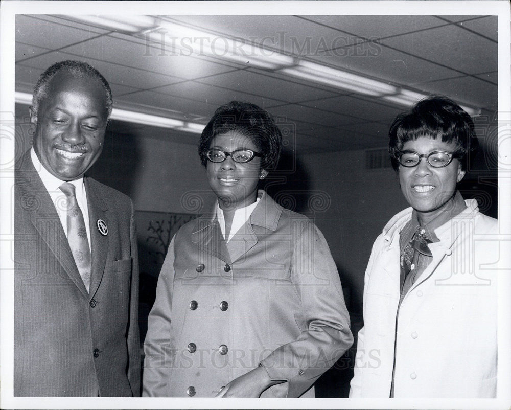 1969 Press Photo Running for mayor of Detroit Richard Austin and family - Historic Images