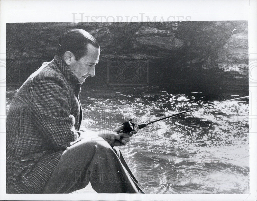 1957 Press Photo Argentina President General Pedro Fugenio Aramburu Fishing - Historic Images