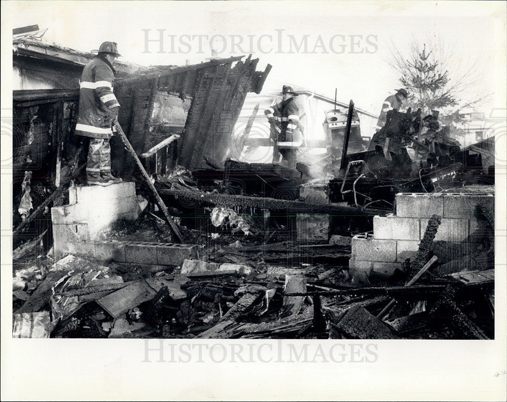 1990 Press Photo Gas Leak Explosion Destroys House - Historic Images