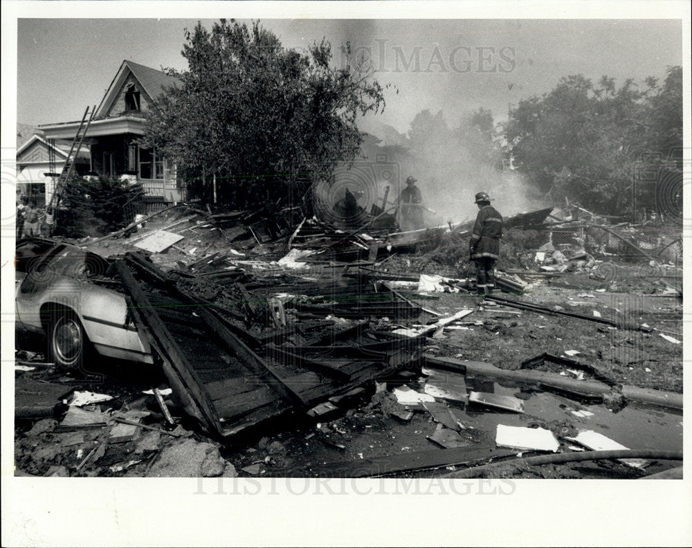 1985 Press Photo House Explosion Chicago South Side Bomb Gasoline - Historic Images
