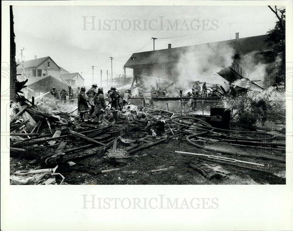 1981 Press Photo Chicago House Explosion South Side Natural Gas - Historic Images