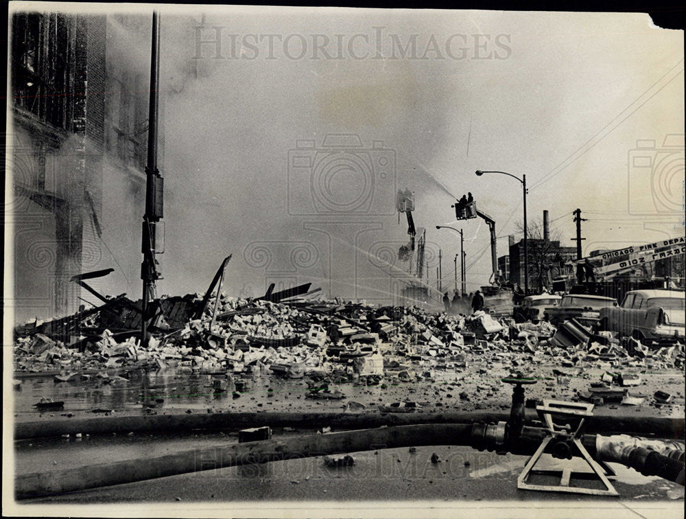 1964 Press Photo South Wall of Four-Story Building Weakened by Fire - Historic Images