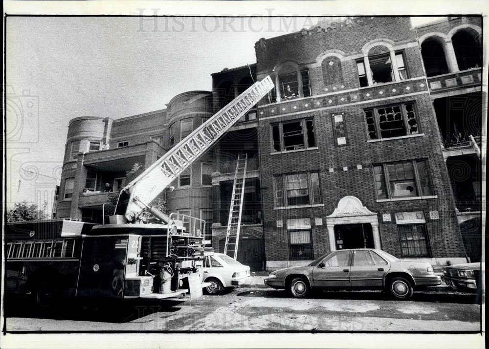 1991 Press Photo Three killed in fire in this bldg in Chicago - Historic Images