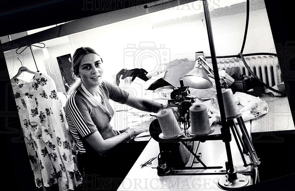 Press Photo Seamstress in the Dranella Factory, Denmark - Historic Images