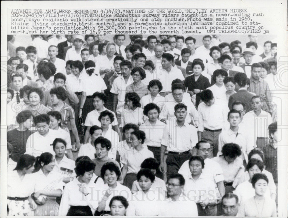 1963 Press Photo Street crowds in Toyko Japan - Historic Images