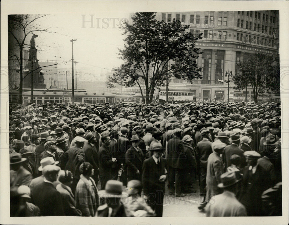 1928 Press Photo Crowd Detroit Outdoor City hall - Historic Images