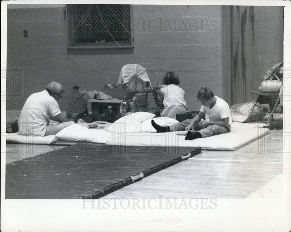 1968 Press Photo Public Shelter after hurricane Gladys - Historic Images