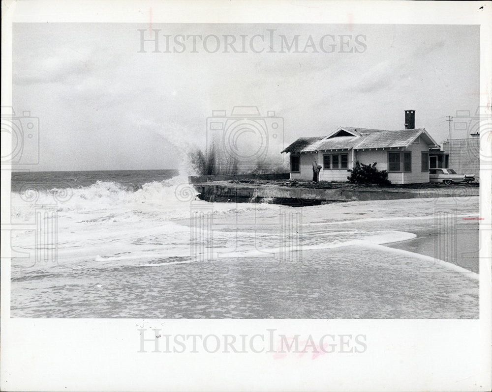 1965 Press Photo Hurricane Betsy, Sunset Beach - Historic Images