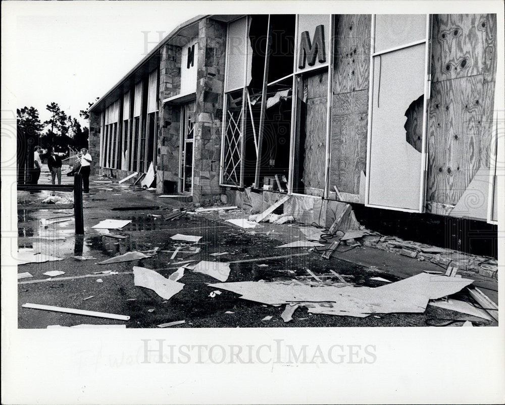 1975 Press Photo Hurricane damage in Fla. - Historic Images