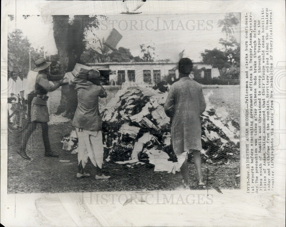 1962 Press Photo Policemen and Clerks in Tezpur, Assam Burn Papers and Reports - Historic Images