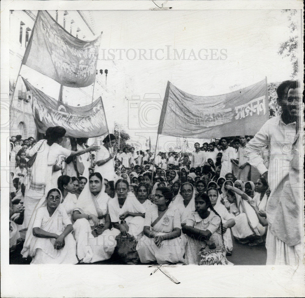 1958 Press Photo Demonstrators in Calcutta,India about gov. food policy - Historic Images