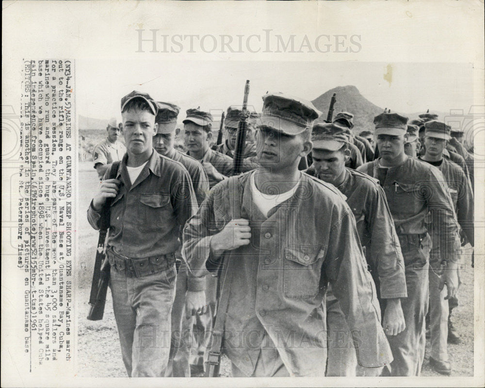 1961 Press Photo marines march to rifle range at Guantanamo Bay - Historic Images