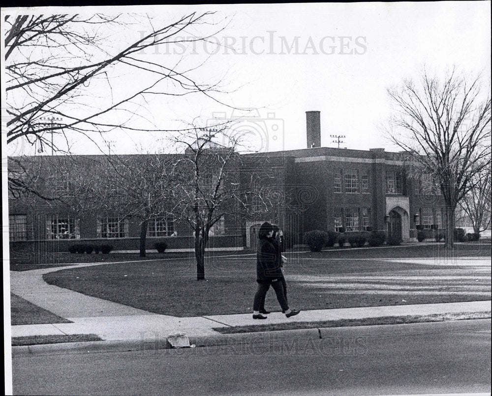 1967 Press Photo St Charles High School, Illinois - Historic Images