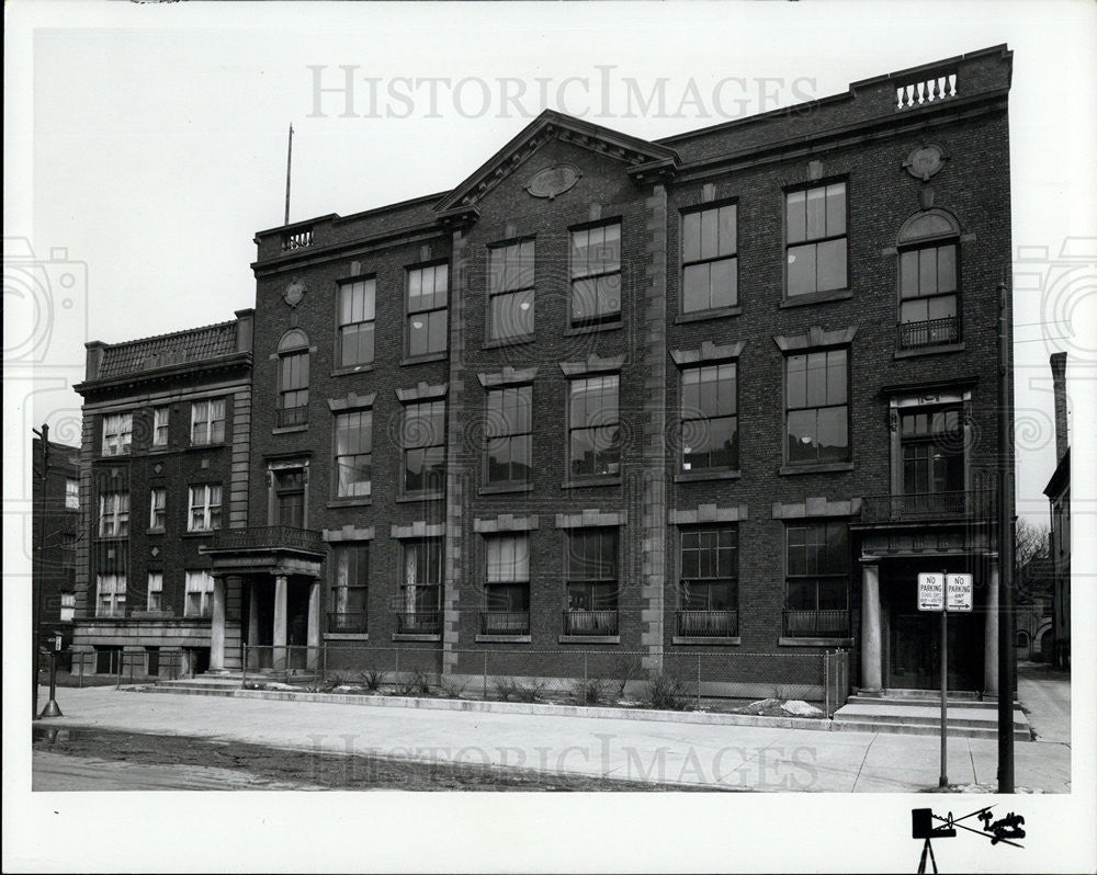 Press Photo Harvard School Building - Historic Images