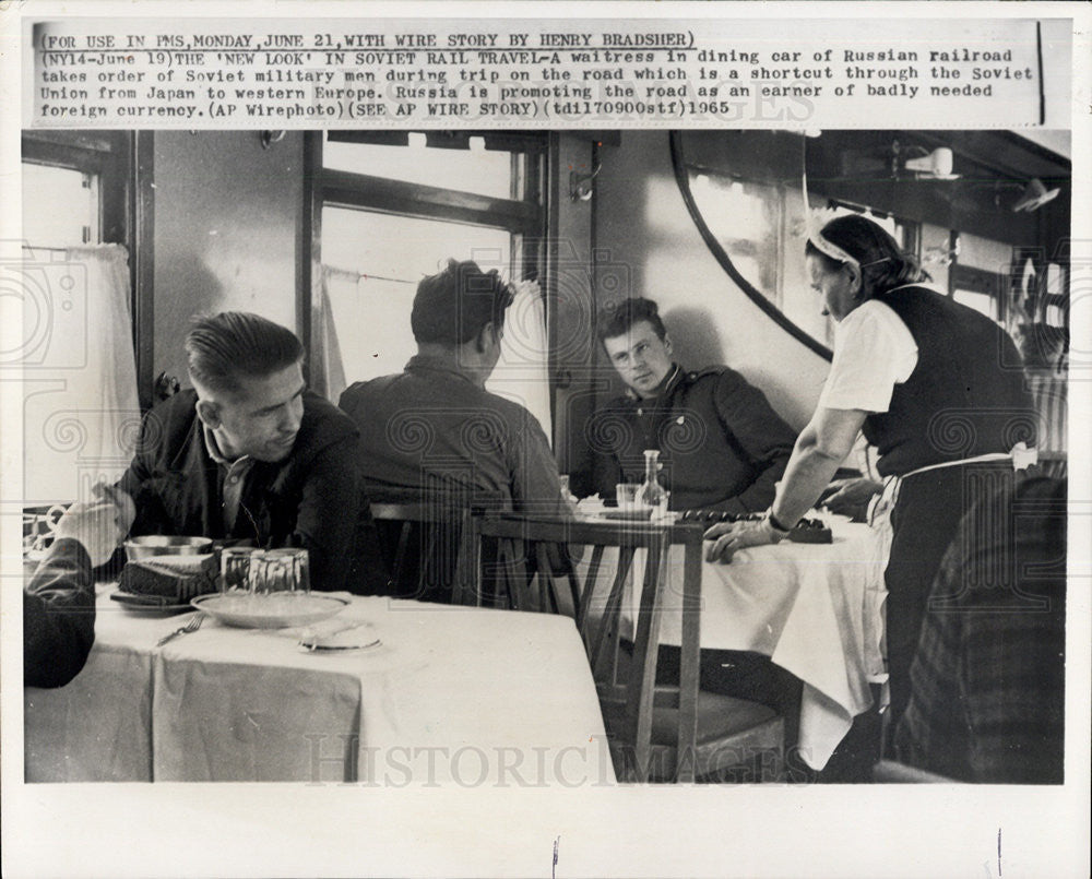 1965 Press Photo Soviet rail travel in Russia - Historic Images