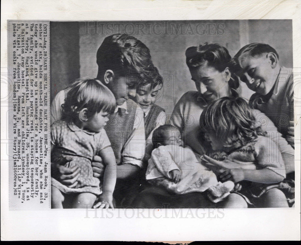 1962 Press Photo Mrs Jean Rook mom of six wants to trade baby for house - Historic Images