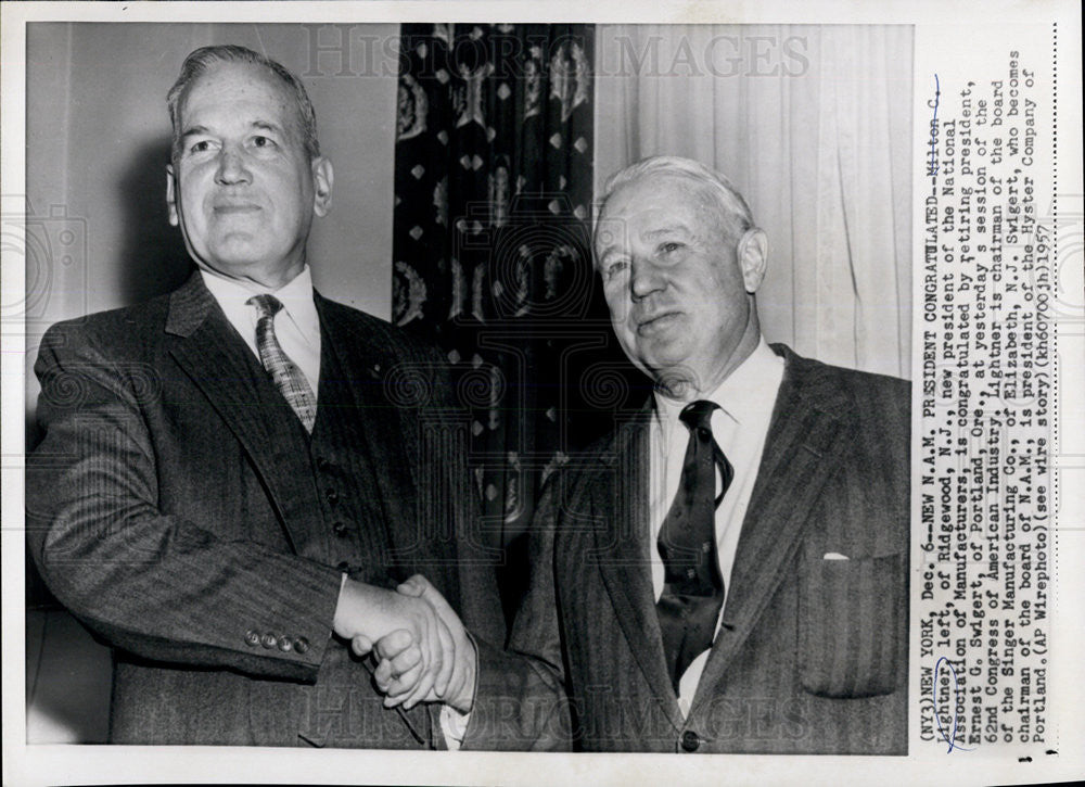 1957 Press Photo Milton Lightner President National Association Manufacturers - Historic Images