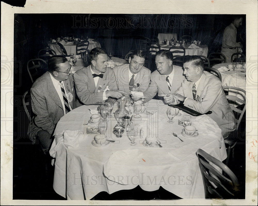 1952 Press Photo
John Babb, James Wham, 
Edward F. Moore - Historic Images