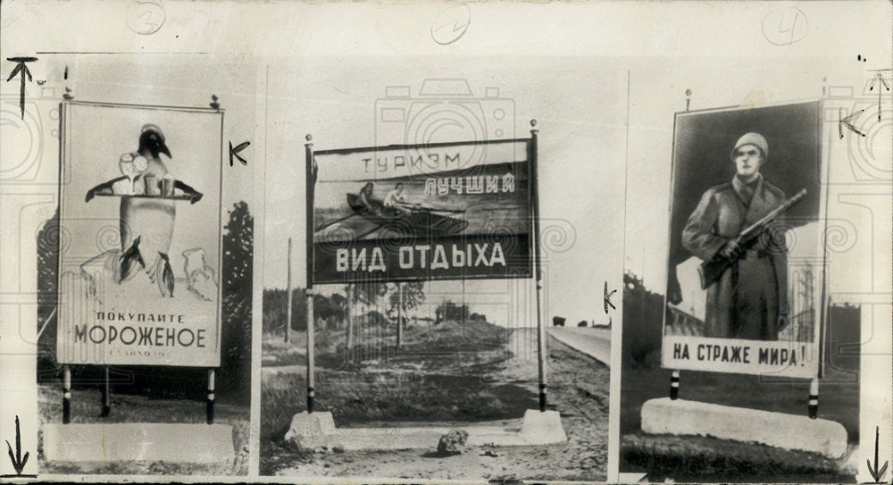 1954 Press Photo Billboards along Highway between Kharkov and Moscow - Historic Images