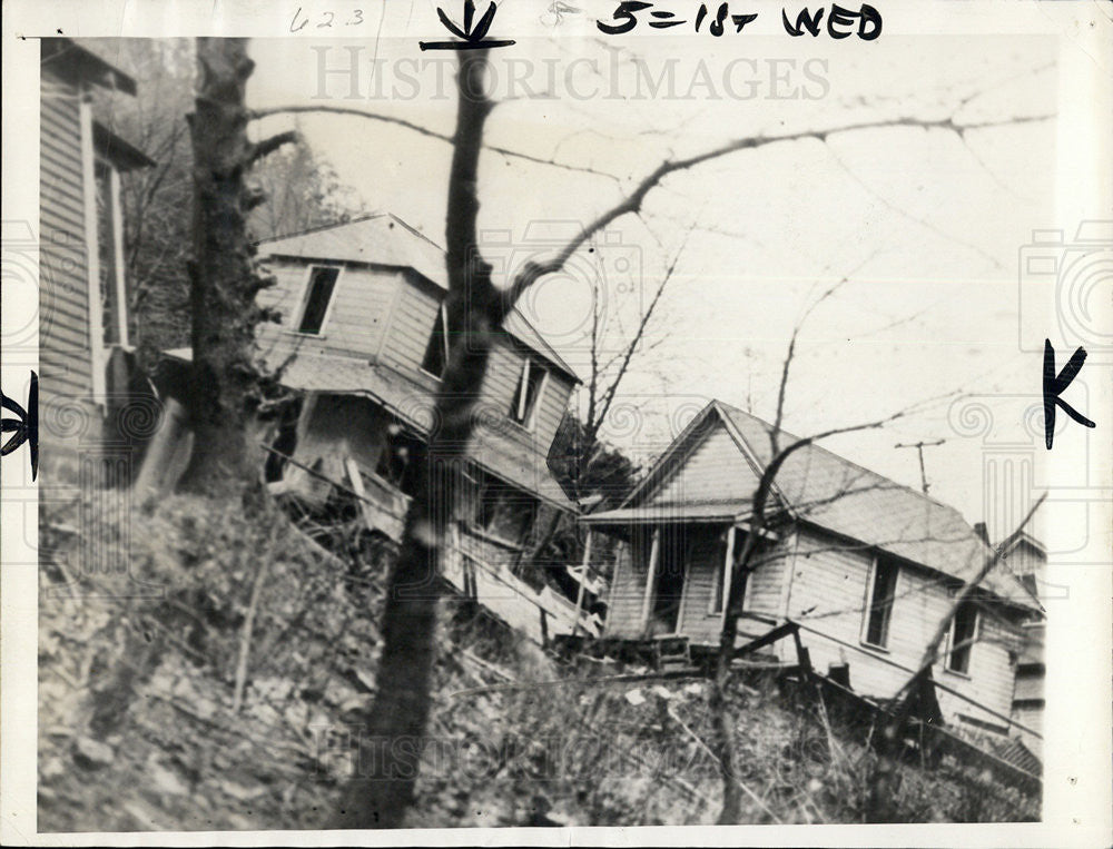 1935 Press Photo Juneau Alaska Houses Skid after Heavy Rains - Historic Images