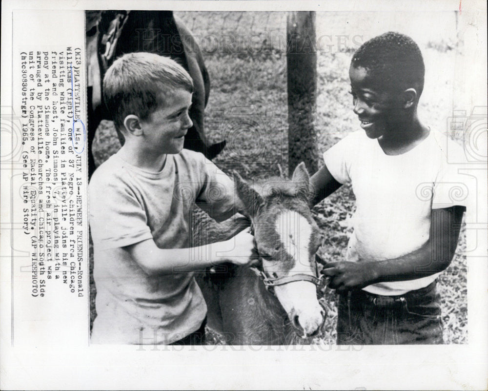 1965 Press Photo Ronald WIlliams and John Simmons, Platteville, Wisconsin - Historic Images