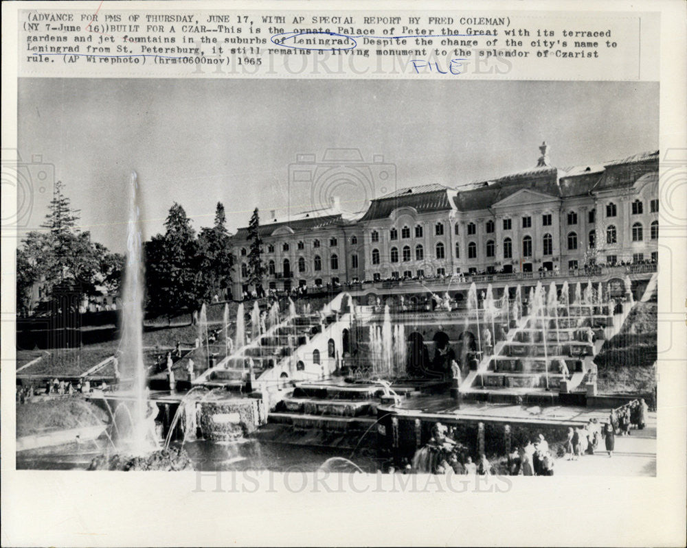 1965 Press Photo Fountain in Suburbs of Leningard, Palace of Peter the Great - Historic Images