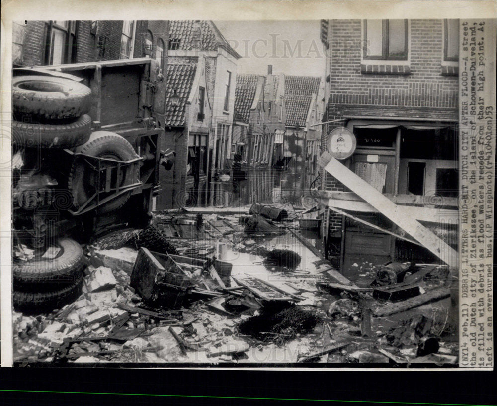 1953 Press Photo Debris left after flooding inDutch Zierikazee - Historic Images