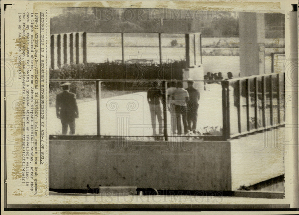 1973 Press Photo Athens Airport terminal grenade attackers - Historic Images