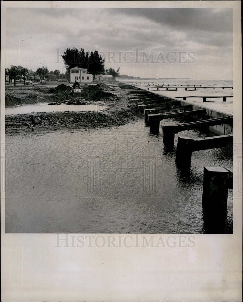 1960 Press Photo Damaged Sea Wall Repaired at Clearwater Beach - Historic Images