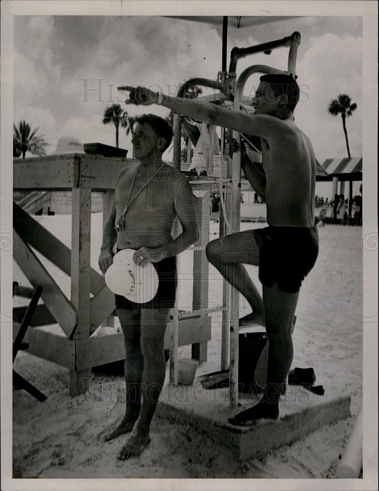 1963 Press Photo Lifeguards That Resued Drowing Man At Blackwood - Historic Images