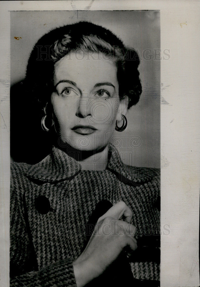 1950 Press Photo Actress Diana Douglas testifies about husband Kirk Douglas - Historic Images