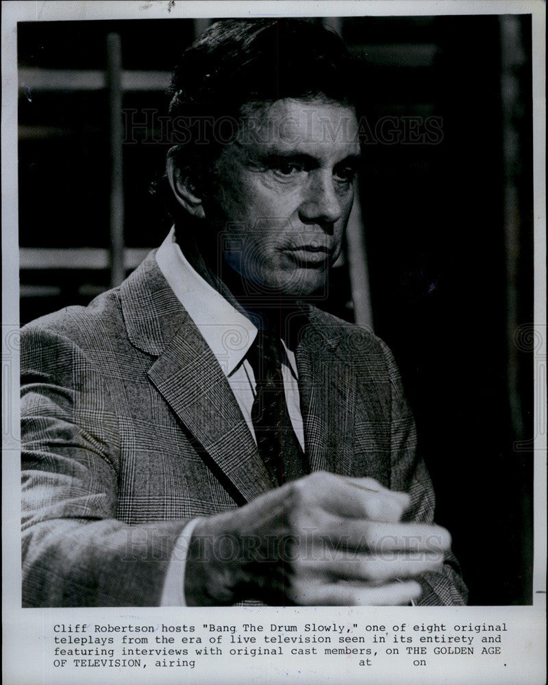 1981 Press Photo Cliff Robertson bang the Drum slowly - Historic Images