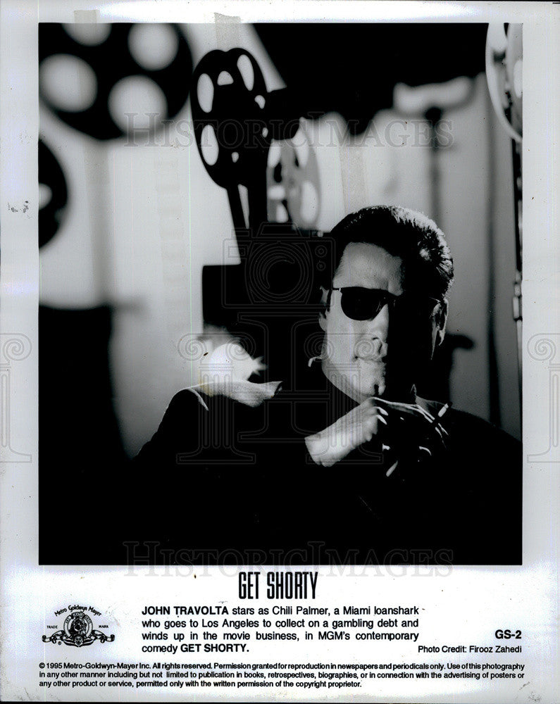 1995 Press Photo Copy John Travolta As Chili Palmer Smoking In MGM&#39;s Get Shorty - Historic Images